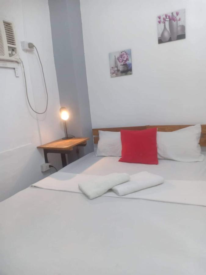 Lojed Sean Bed And Space Pasay Eksteriør billede